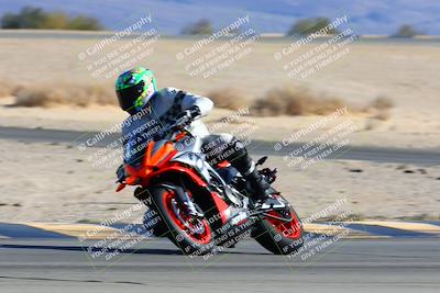 media/Jan-08-2022-SoCal Trackdays (Sat) [[1ec2777125]]/Turn 4 (1145am)/